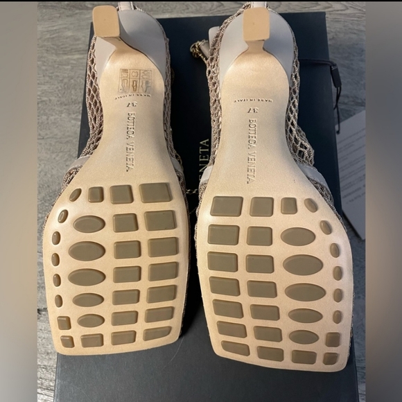 Bottega Veneta Stretch Square Toe Mesh Pump - Picture 7 of 8